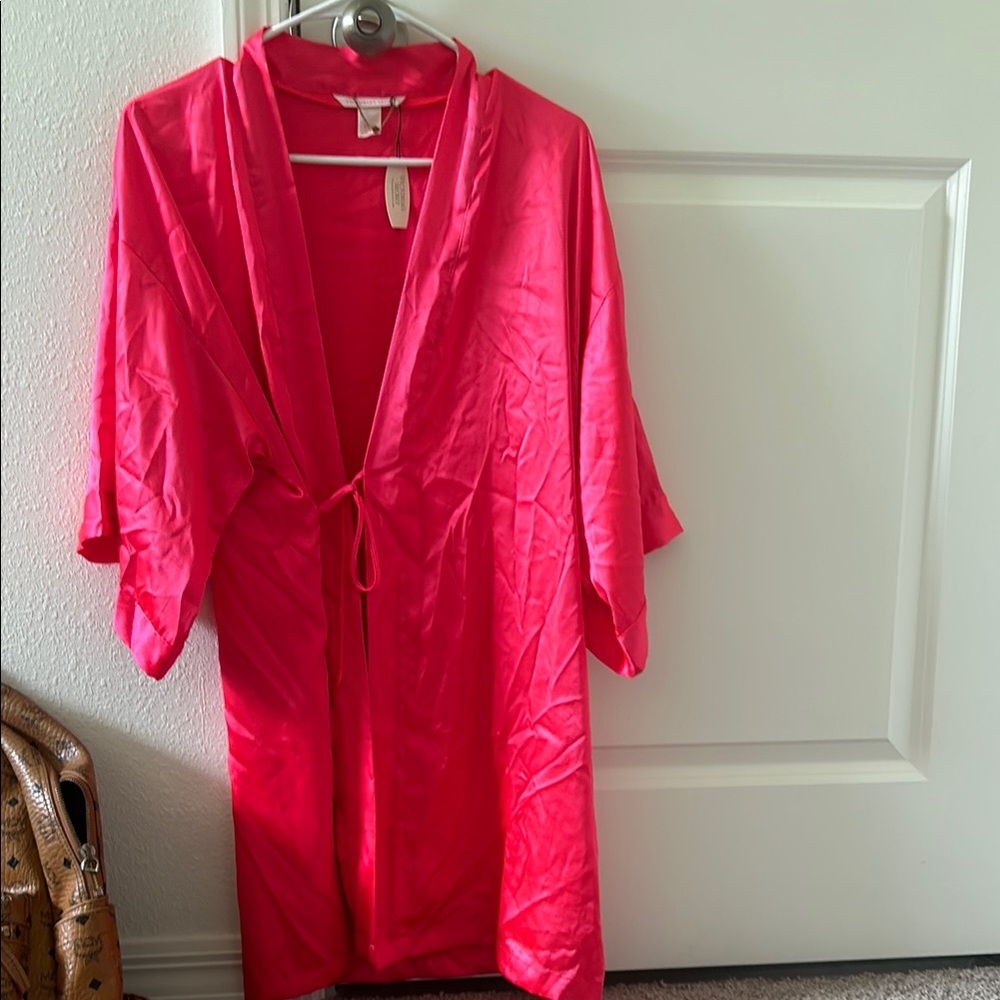 Women's Victoria’s Secret Hot Pink Robe